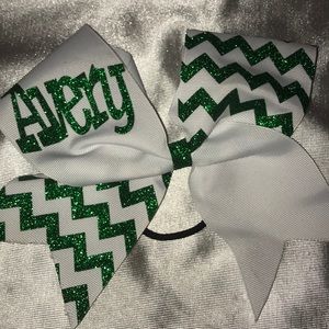 “Avery” 6” cheer bow